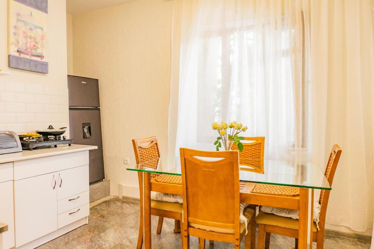 Heart Of The Old Tbilisi Apartment Exterior photo
